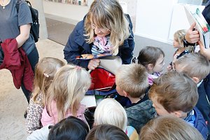 Ab in den Wald - f&uuml;r vier Kinderg&auml;rten gab es heute von der "Town & Country" Stiftung materielle Unterst&uuml;tzung