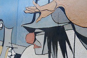 Ist das schon Geschichte? - das Wandbild an der Frauenberg-Turnhalle wird erhalten