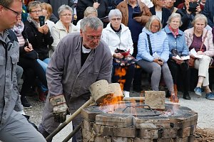Glockenguss vor St. Blasii in Nordhausen
