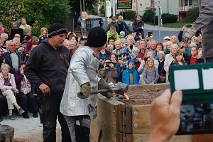 Glockenguss vor St. Blasii in Nordhausen