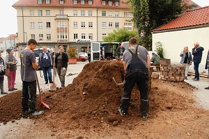 "Glockengeburt" vor der St. Blasii-Kirche
