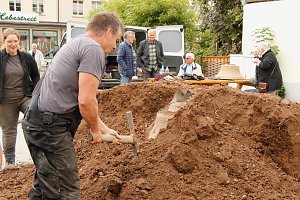 "Glockengeburt" vor der St. Blasii-Kirche
