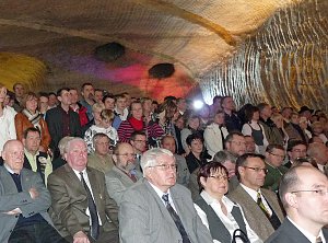 Gel&ouml;bnis unter Tage