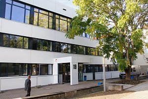 An der Hochschule Nordhausen wurde heute das grundsanierte Lehrgeb&auml;ude im Herzen des Campus in Betrieb genommen