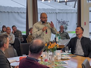 Hegegemeinschaft Rotwild S&uuml;dharz/Th&uuml;ringen organisierte Fachgespr&auml;ch zur Zukunft der Rotwildeinstandsgebiete in Th&uuml;ringen