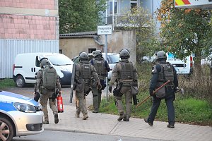 Gro&szlig;einsatz in der Bruno-Kunzte-Stra&szlig;e