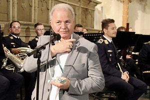 Vor ausverkauftem Haus fand gestern das Benefizkonzert des Luftwaffenmusikkorps Erfurt und die Verleihung der Ehrenamtspreise der Stadt Sondershausen statt.