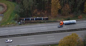 Unfall mit Schwerlasttransporter auf der A9