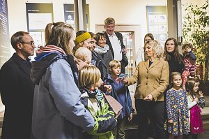 Die Th&uuml;ringer Mehrkindfamilienkarte wurde von Frau Ministerin Susanna Karawanskij mit dem Th&uuml;ringer Demografiepreis 2022 Heimat:Th&uuml;ringen! ausgezeichnet