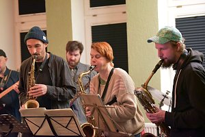 Tryon in der Jazzmangel