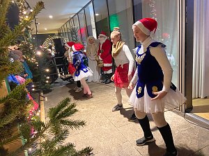 Auftritt am Adventskalender vor der Nordh&auml;user Bibliothek