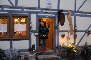 Weihnachtliches Ambiente im Antiquit&auml;ten-und Tr&ouml;delhof