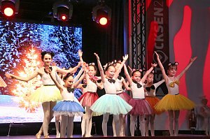 Weihnachtsballett mit den Eleven des Tanzstudios Radeva