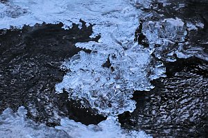 Eisige K&auml;lte im Brandesbachtal