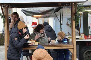 Morgendliche Impressionen vom Sondersh&auml;user Weihnachtsmarkt