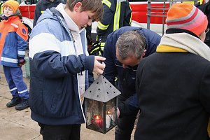 Das Friedenslicht aus Bethlehem ist zum 14. mal im Landkreis verteilt worden