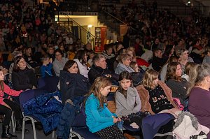 "Schneewittchen" in der Wiedigsburghalle