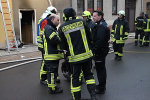 Wohnungsbrand in Neustadt/ Greu&szlig;en forderte zwei Personen mit Rauchgasvergiftung