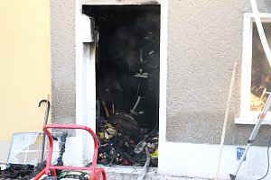 Wohnungsbrand in Neustadt/ Greu&szlig;en forderte zwei Personen mit Rauchgasvergiftung