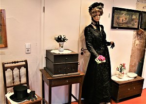 Schwarzes Brautkleid 