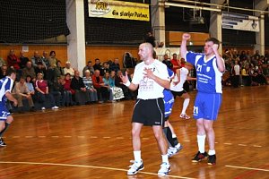 Aufgestiegen