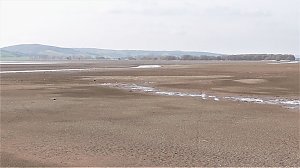 G&auml;hnende Leere im Stausee Kelbra
