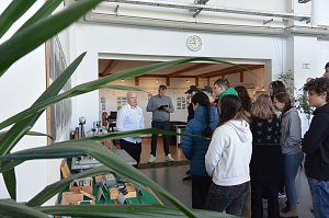 Junge Freunde alter Technik am IFA Museum Nordhausen