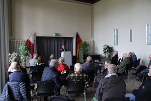 Die erste Rettungsflieger &uuml;ber Nordhausen kamen nach 30 Jahren am Boden wieder zusammen