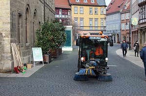 Fr&uuml;hjahrsputz am Bad Langensalzaer Rathaus