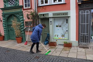 Fr&uuml;hjahrsputz am Bad Langensalzaer Rathaus