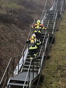 S&uuml;dharzer Feuerwehrleute beim 2. Oberhofer Treppenlauf