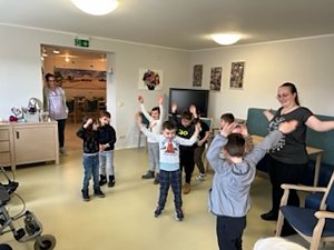 Osterfeier mit Hasen Novi in der Tagespflege Barbarossagarten in Bad Frankenhausen