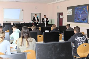 Schule trifft Wirtschaft - Regelschule Ro&szlig;leben