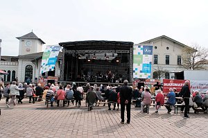 Erster tag des Bahnhofsfestes