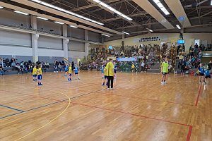 Ran an den Ball in Bildern