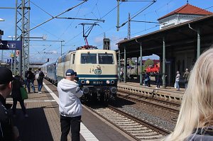 Peter Blei unterwegs auf dem Bahnhofsfest