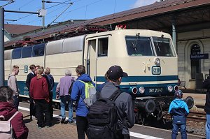 Peter Blei unterwegs auf dem Bahnhofsfest