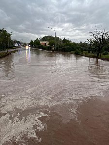 Starkregen setzt Stockhausen unter Wasser