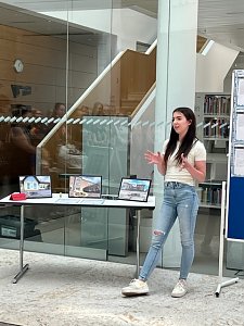 Kunstausstellung der pro vita in der Stadtbibliothek