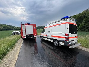 Unfall mit umgekipptem Sattelzug