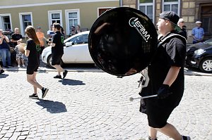 Fr&ouml;hliche Stimmung beim 210 Brunnenfest in Bad Langensalza
