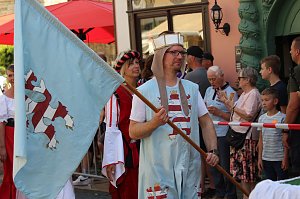 Fr&ouml;hliche Stimmung beim 210 Brunnenfest in Bad Langensalza