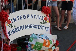 Fr&ouml;hliche Stimmung beim 210 Brunnenfest in Bad Langensalza