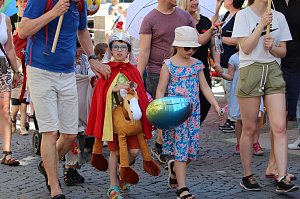 Fr&ouml;hliche Stimmung beim 210 Brunnenfest in Bad Langensalza