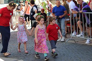 Fr&ouml;hliche Stimmung beim 210 Brunnenfest in Bad Langensalza