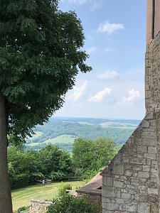 Blick vom Burghof in das sehenswerte Eichsfeld