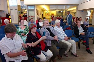 Vernissage in der Kreissparkasse - 30 Acrylbilder von Lutz Bolldorf sind derzeit zu sehen