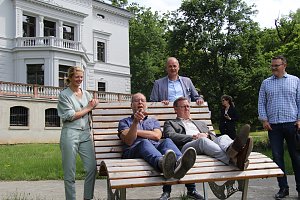 Bodo Ramelwo zu Besuch im Park Hohenrode