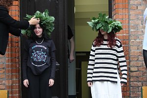 Abi 2023 - Abiturienten des Salza Gymnasiums in Bad Langensalza erhalten ihren Eichenlaubkranz
