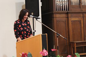 Landr&auml;tin des Kyffh&auml;userkreises Antje Hochwind-Schneider bei der Feierstunde zum erfolgreich abgeschlossen Abi Plus des Beruflichen Gymnasiums Sondershausen in Carl-Schr&ouml;der-Saal
